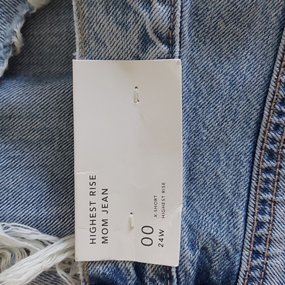 NWT American Eagle Highest Rise Mom Jeans - Picture 8 of 9